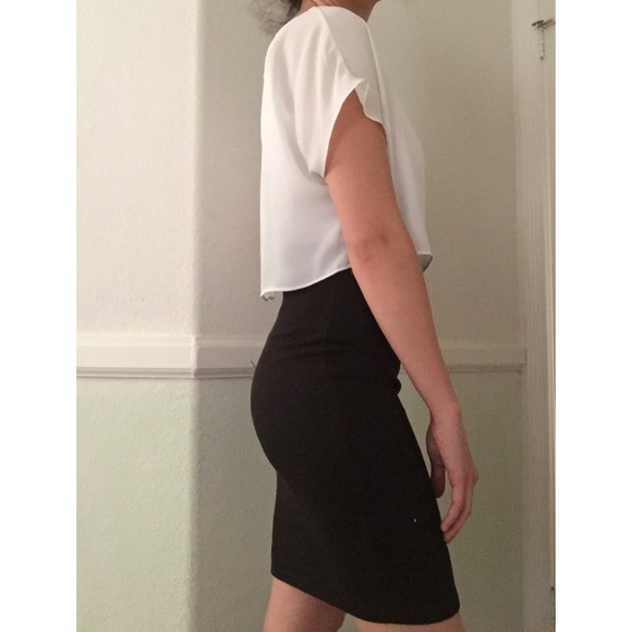 COPY - Lulu's black and white midi dress - Picture 3 of 4